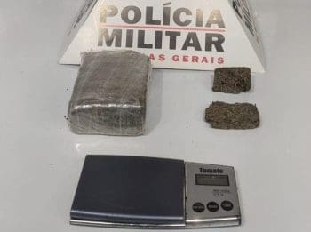 Homem é preso e adolescente é apreendido por tráfico de drogas em Carmo do Cajuru
