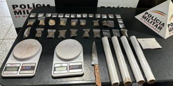 PM apreende 16 papelotes de coca&iacute;na e crack em Pitangui