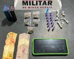 Dupla é presa com 13 pedras de crack e pinos de cocaína em Pitangui