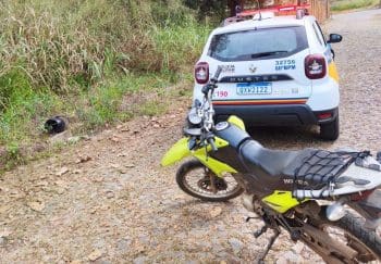 Pitangui: Motocicleta furtada &eacute; localizada em lote vago
