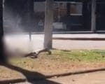 Mulher seminua &eacute; flagrada no Centro de Ita&uacute;na