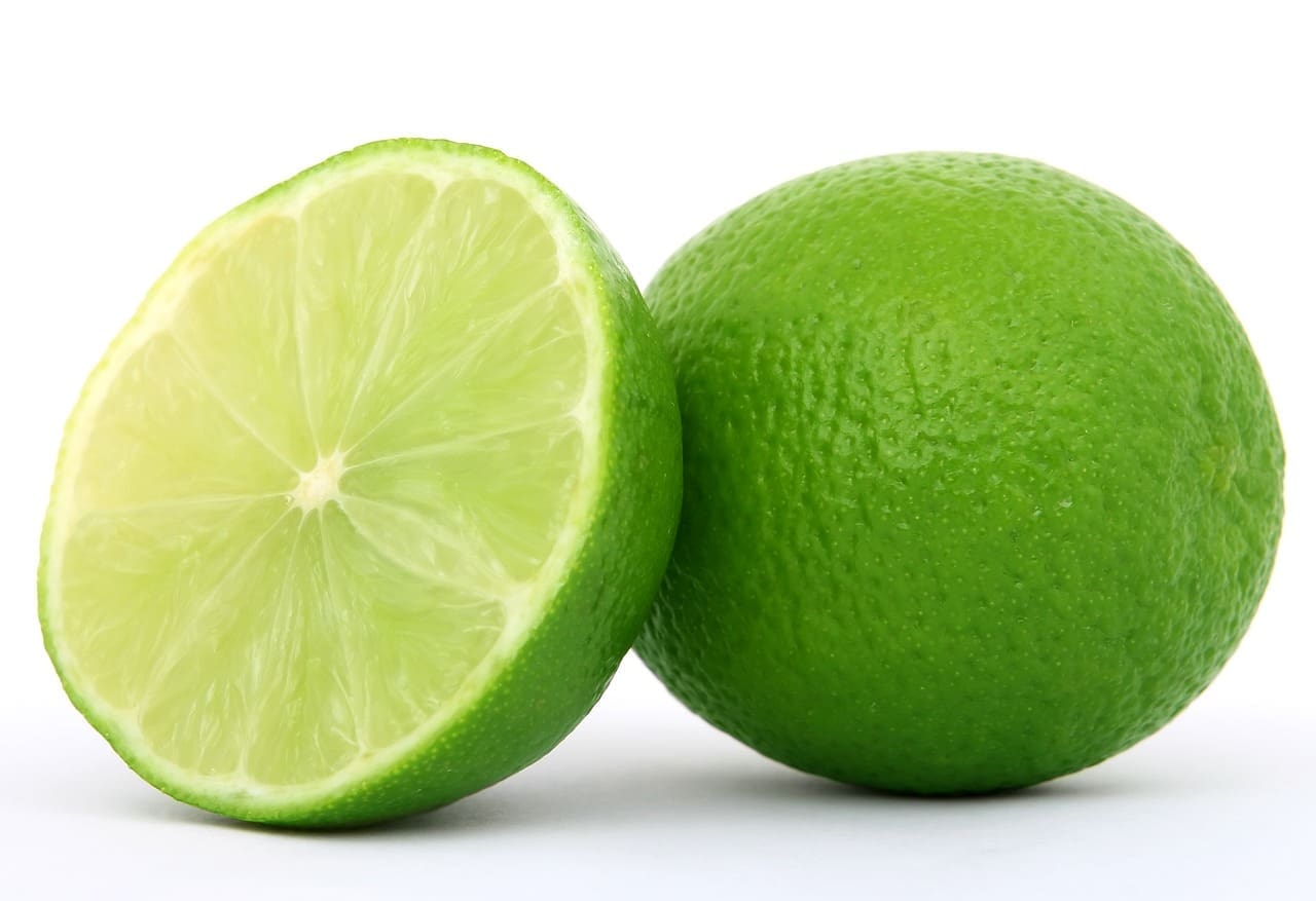 Coisas que acontecem quando voc&ecirc; toma &aacute;gua com lim&atilde;o