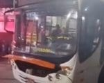 Acidente entre ônibus e trem deixa 3 feridos em Itaúna