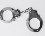 Homem é preso acusado de estupro e descumprimento de medida protetiva em Arcos