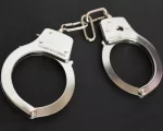Foragido da Justiça com passagens policiais por roubo e receptação é preso em Nova Serrana