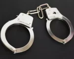 Foragido da Justi&ccedil;a com passagens policiais por roubo e recepta&ccedil;&atilde;o &eacute; preso em Nova Serrana