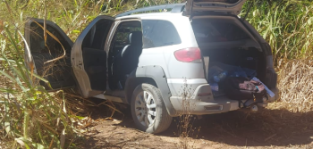 Após assalto em Arcos, ladrões abandonam veículo e materiais roubados nas proximidades de São Sebastião do Oeste