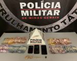 Ap&oacute;s den&uacute;ncia an&ocirc;nima, trio &eacute; preso com mais de R$700 e drogas em Ita&uacute;na