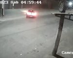Caminhonete invade açougue em Divinópolis e motorista foge