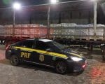 PRF recupera carreta roubada com creme de leite em Oliveira; motorista é preso