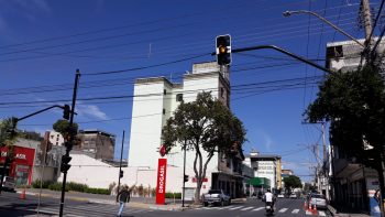 Definida a data para in&iacute;cio do funcionamento do sem&aacute;foro da Av Paran&aacute; com Cascalho Rico