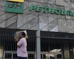 Petrobras reduz preço da gasolina em 4,66% para distribuidoras 