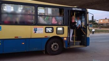 Prefeito explica acordo com profissionais do transporte coletivo em rela&ccedil;&atilde;o ao projeto de multas