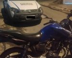 Tia entrega moto furtada de sobrinho que estava escondida em casa