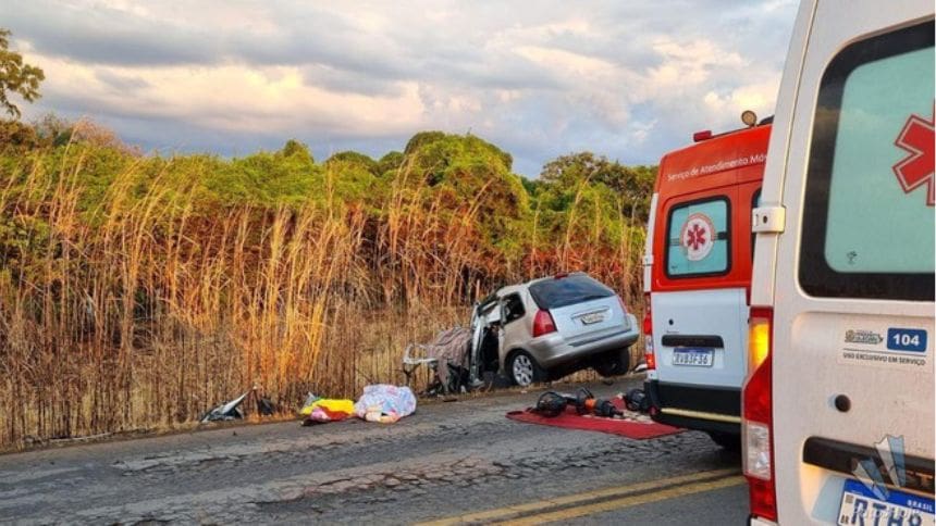 Casal de Divinópolis morre em acidente voltando de Brasília