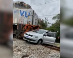 Acidente entre carro e trem é registrado em Carmo do Cajuru