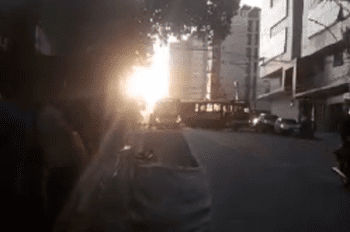 Colisão entre ônibus causa congestionamento no Centro de Divinópolis