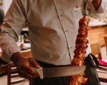 Dia dos pais ter&aacute; promo&ccedil;&otilde;es, brindes e hor&aacute;rio especial no Restaurante Batista Sal e Brasa