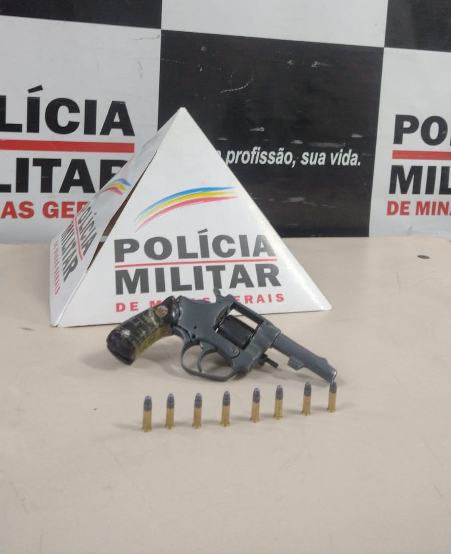 Dupla &eacute; detida durante persegui&ccedil;&atilde;o policial ap&oacute;s roubo de moto
