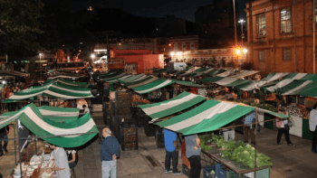 Feira noturna retorna para a Pra&ccedil;a Ant&ocirc;nio Carlos, em Juiz de Fora