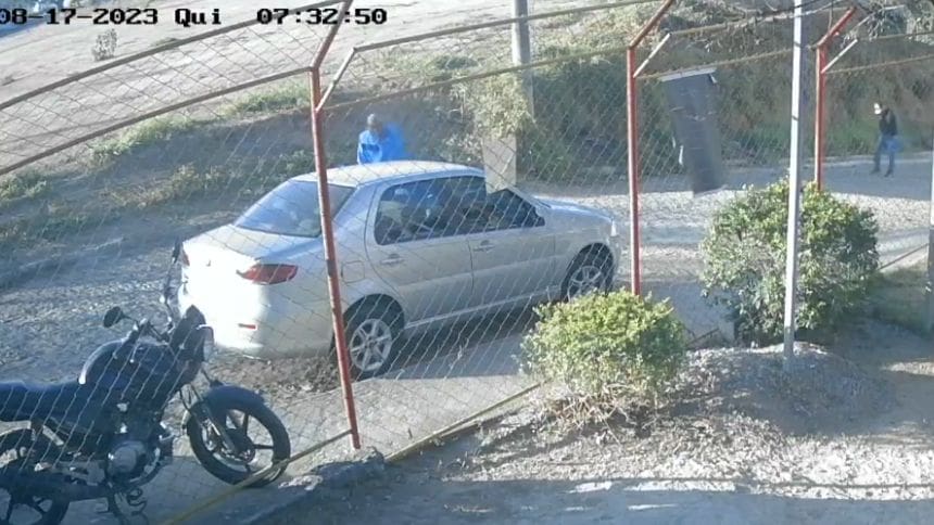 VÍDEO: Carro de diretora é furtado na porta de escola em Divinópolis