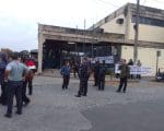 Motoristas exigem do prefeito revoga&ccedil;&atilde;o da lei de aumento das multas para suspender greve do transporte coletivo