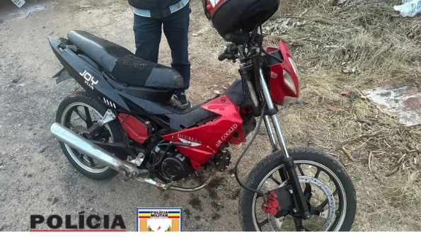 Moto com numeração do chassi com marcas de lixamento