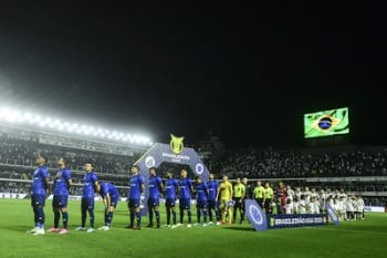 Cruzeiro quer manter a campanha fora de casa.