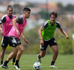 Felip&atilde;o ter&aacute; que mudar o Galo diante do Internacional.