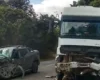 Caminhonete colide com carreta na MG-429 entre Lagoa da Prata e Santo Antônio do Monte e deixa motorista ferida