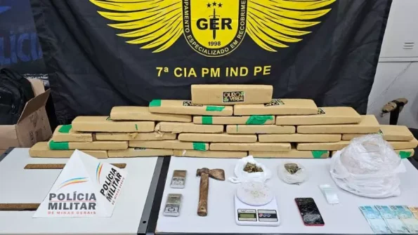 Veja vídeo: Cerca de 30 kg de maconha é apreendida em Itaúna