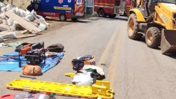 Onça de Pitangui: Duas pessoas morrem após tombamento de caminhão na MG-352