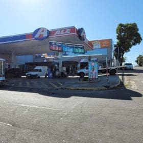 Est&uacute;dio m&oacute;vel da r&aacute;dio Nova Sertaneja esta AO VIVO direto do anivers&aacute;rio do Print auto posto, no bairro S&atilde;o Jos&eacute;.