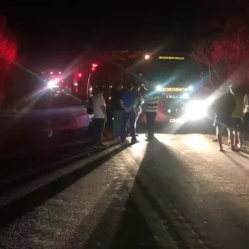 Novas informações de acidente de carreta e carro que deixou feridos