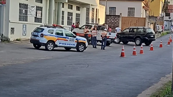 Grave acidente entre carro e moto no Esplanada