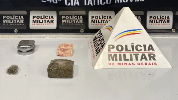 Drogas apreendidas com adolescente no bairro Belvedere em Divinópolis