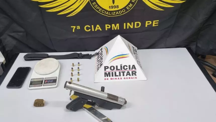 PM apreende submetralhadora artesanal em Ita&uacute;na