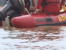 Corpo de Bombeiros realiza treinamento de mergulho autônomo no lago das roseiras