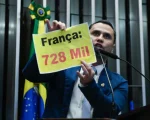 Senador Cleitinho quer o fim dos gastos nas viagens presidenciais