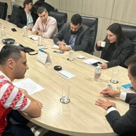 Cleitinho faz reuni&atilde;o com Aneel sobre como reduzir conta de luz