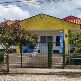 Polícia investiga agressão contra criança descoberta em CMEI de Divinópolis