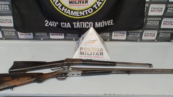 Homem &eacute; preso com armas no Centro