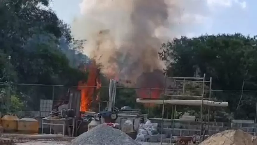 Bombeiros combatem incêndio em Ermida