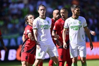 Coelho quer ser Robin Hood na reta final do Brasileir&atilde;o. Athletico x Am&eacute;rica.