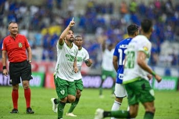 Am&eacute;rica empata cl&aacute;ssico, mas poderia ter vencido.
