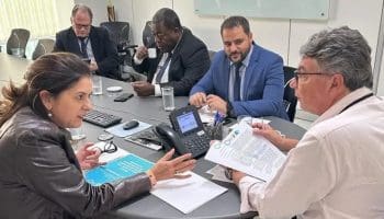 Gleide Andrade anuncia o empenho de recurso para compra de equipamento para o tratamento de c&acirc;ncer em Divin&oacute;polis