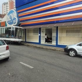 Est&uacute;dio m&oacute;vel da r&aacute;dio Nova Sertaneja esta ao vivo direto do Col&eacute;gio Apogeu