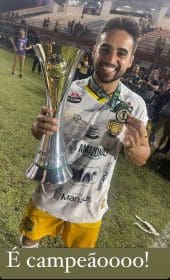Divinopolitano Guilherme Xavier &eacute; campe&atilde;o brasileiro de futebol.
