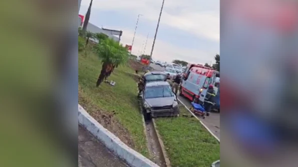 Acidente acontece na BR-494 na tarde desta sexta (13)