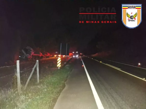 Formiga: Condutor fica ferido em acidente na MG-050